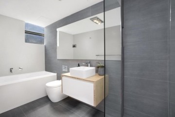 Australian Frameless Glass Installations